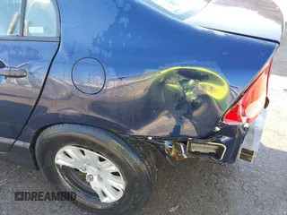 2006 Honda Civic z VIN 1HGFA15296L051321, wystawiony jako IAAI lot #41763355 z przebiegiem 279 322 mil mil oraz . Historia ofert i sprzedaży dostępna na DreamBid. Obrazek 18.