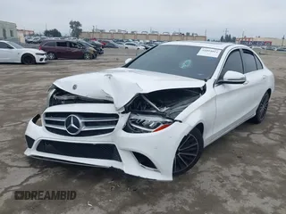2019 Mercedes-Benz C 300 с VIN 55SWF8DB2KU309300, выставлен на аукционе IAAI как лот 41894814 с пробегом 50 745 миль миль и . История ставок и продаж доступна на DreamBid. Изображение 16.