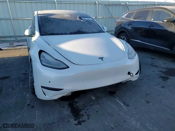 2021 Tesla Model Y Long Range with VIN 5YJYGDEE2MF061271, listed as a Copart auction lot 88177215 with 0 mi miles and Salvage Title. Bid and sale history available at carsss.com. Image 10.