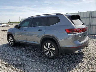 2024 Volkswagen Atlas SE with VIN 1V2JR2CA3RC570756, listed as a Copart auction lot 53936465 with 7,956 mi miles and Salvage title. Bid and sale history available at DreamBid. Image 2.