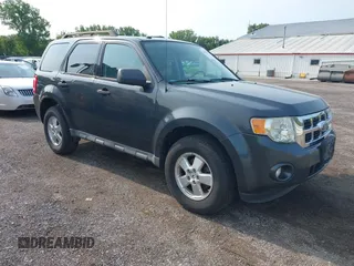 2009 Ford Escape XLT с VIN 1FMCU03789KC13124, выставлен на аукционе IAAI как лот 42845138 с пробегом 126 938 миль миль и . История ставок и продаж доступна на DreamBid. Изображение 1.