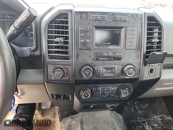 2016 Ford F-150 XLT with VIN 1FTFX1EF7GKD34940, listed as a IAAI auction lot 42246638 with 215,349 mi miles and . Bid and sale history available at carsss.com. Image 28.