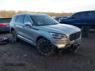2020 Lincoln Aviator Black Label with VIN 5LM5J9XC7LGL03787, listed as a IAAI auction lot 38781317 with 71,126 mi miles and . Bid and sale history available at DreamBid. Image 1.