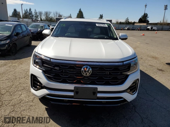 2024 Volkswagen Atlas SEL Premium R-Line z VIN 1V2FE2CA6RC228817, wystawiony jako Copart lot #50627645 z przebiegiem 5 146 mil mil oraz Szkoda całkowita • Salvage title. Historia ofert i sprzedaży dostępna na DreamBid. Obrazek 5.