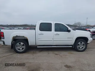 2007 GMC Sierra Denali z VIN 2GTEK638671689948, wystawiony jako IAAI lot #41963753 z przebiegiem 192 416 mil mil oraz . Historia ofert i sprzedaży dostępna na DreamBid. Obrazek 13.