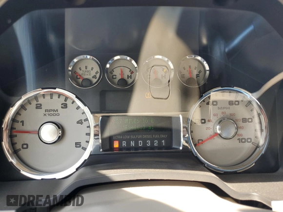 2010 Ford F-250 XL z VIN 1FTSX2BR5AEA72246, wystawiony jako Copart lot #63031345 z przebiegiem 183 466 mil mil oraz Czysty tytuł • Clean title. Historia ofert i sprzedaży dostępna na DreamBid. Obrazek 9.