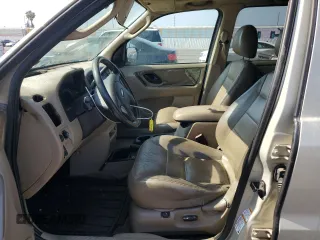 2004 Ford Escape Limited with VIN 1FMCU94194KB23763, listed as a Copart auction lot 59710045 with Not provided miles and Non repairable. Bid and sale history available at DreamBid. Image 7.