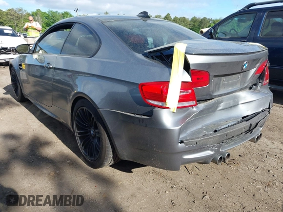2010 BMW 3 Series z VIN WBSWD9C55AP362868, wystawiony jako IAAI lot #42265289 z przebiegiem 110 486 mil mil oraz . Historia ofert i sprzedaży dostępna na DreamBid. Obrazek 3.