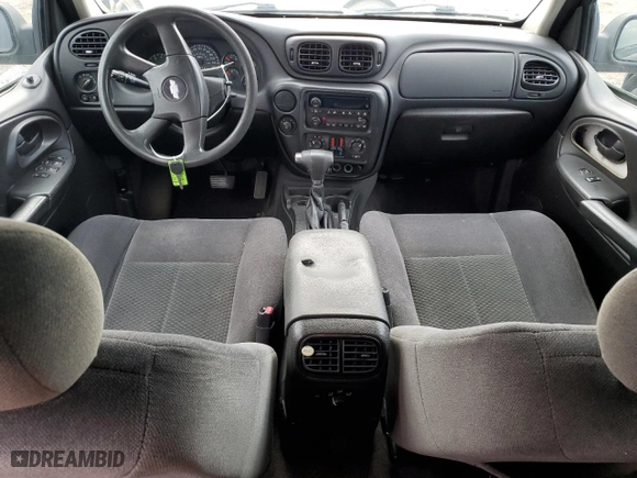 2008 Chevrolet TrailBlazer LT w/1LT with VIN 1GNDS13S082163205, listed as a Copart auction lot 82420944 with 142,040 mi miles and Salvage Title. Bid and sale history available at carsss.com. Image 8.