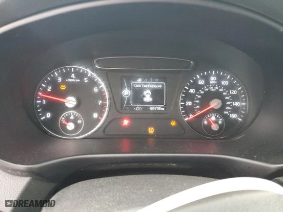 2018 Kia Sorento LX V6 with VIN 5XYPG4A57JG388433, listed as a Copart auction lot 43014305 with 88,748 mi miles and Clean Title. Bid and sale history available at carsss.com. Image 9.