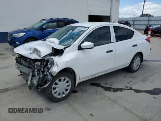 2016 Nissan Versa SV z VIN 3N1CN7AP4GL866142, wystawiony jako Copart lot #53696395 z przebiegiem 66 776 mil mil oraz Szkoda całkowita • Salvage title. Historia ofert i sprzedaży dostępna na DreamBid. Obrazek 1.
