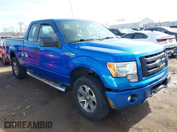 2012 Ford F-150 XL with VIN 1FTFX1EF7CFA24080, listed as a IAAI auction lot 41690141 with 133,905 mi miles. Bid and sale history available at carsss.com. Image 1.