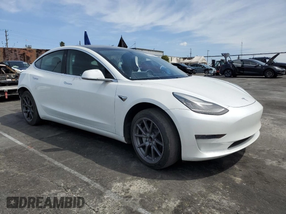 2020 Tesla Model 3 Standard Range Plus z VIN 5YJ3E1EA6LF634067, wystawiony jako Copart lot #50718645 z przebiegiem 26 605 mil mil oraz Szkoda całkowita • Salvage title. Historia ofert i sprzedaży dostępna na DreamBid. Obrazek 4.