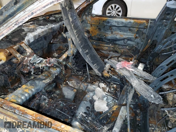 1993 Volkswagen Passat z VIN WVWJF4313PE191327, wystawiony jako Copart lot #56418404 z przebiegiem Nie podano mil oraz Szkoda całkowita • Salvage title. Historia ofert i sprzedaży dostępna na DreamBid. Obrazek 7.
