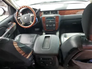 2013 Chevrolet Avalanche LS with VIN 3GNMCEE03DG335700, listed as a Copart auction lot 59901435 with 185,250 mi miles and Salvage title. Bid and sale history available at DreamBid. Image 8.