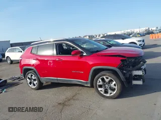 2018 Jeep Compass Limited with VIN 3C4NJDCB8JT264174, listed as a IAAI auction lot 41368415 with 67,594 mi miles. Bid and sale history available at carsss.com. Image 14.