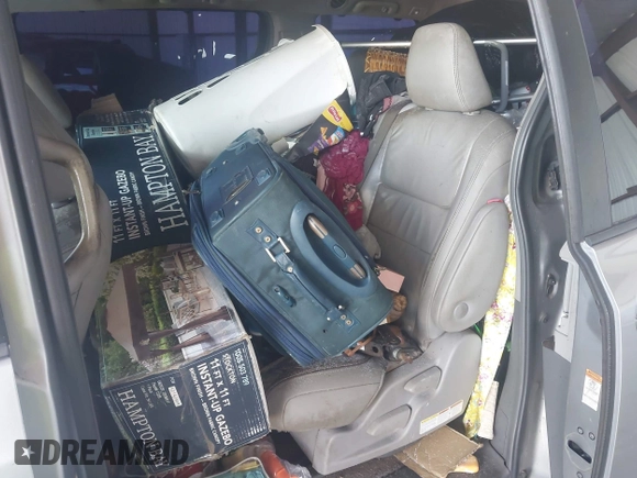 2018 Toyota Sienna XLE Auto Access Seat with VIN 5TDYZ3DC4JS904639, listed as a IAAI auction lot 41905251 with 179,989 mi miles. Bid and sale history available at carsss.com. Image 8.
