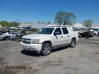 2011 Chevrolet Avalanche LTZ with VIN 3GNTKGE35BG349390, listed as a IAAI auction lot 42116974 with 173,817 mi miles and . Bid and sale history available at DreamBid. Image 18.