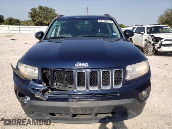 2016 Jeep Compass Sport с VIN 1C4NJCBA1GD612124, выставлен на аукционе Copart как лот 65743893 с пробегом 174 768 миль миль и Списание • Salvage title. История ставок и продаж доступна на DreamBid. Изображение 5.