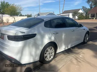 2016 Kia Optima LX with VIN 5XXGT4L32GG043752, listed as a Copart auction lot 54271475 with 147,828 mi miles and Clean Title. Bid and sale history available at carsss.com. Image 4.