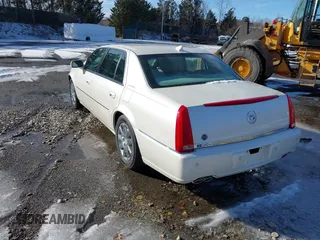 2009 Cadillac DTS w/1SA with VIN 1G6KD57Y89U122989, listed as a IAAI auction lot 41562264 with 1 mi miles. Bid and sale history available at carsss.com. Image 3.