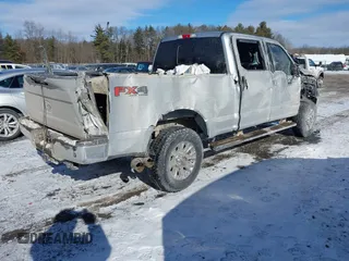 2018 Ford Super Duty F-250 SRW XL with VIN 1FT7W2BTXJEB09361, listed as a IAAI auction lot 41448071 with 73,658 mi miles. Bid and sale history available at carsss.com. Image 4.