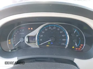 2014 Toyota Sienna XLE with VIN 5TDYK3DC5ES425818, listed as a IAAI auction lot 41421282 with 105,586 mi miles and . Bid and sale history available at DreamBid. Image 7.