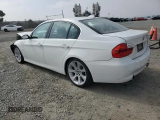 2008 BMW 3 Series 335i с VIN WBAVB77558NH78822, выставлен на аукционе Copart как лот 57730145 с пробегом 180 281 миль миль и Списание • Salvage title. История ставок и продаж доступна на DreamBid. Изображение 2.