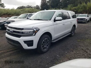 2023 Ford Expedition Max XLT z VIN 1FMJK1H82PEA58571, wystawiony jako Copart lot #47899195 z przebiegiem 12 874 mil mil oraz Czysty tytuł • Clean title. Historia ofert i sprzedaży dostępna na DreamBid. Obrazek 1.