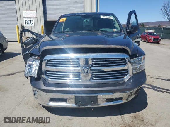 2017 Ram 1500 Outdoorsman z VIN 1C6RR7GT7HS822887, wystawiony jako Copart lot #52413905 z przebiegiem Nie podano mil oraz Szkoda całkowita • Salvage title. Historia ofert i sprzedaży dostępna na DreamBid. Obrazek 5.