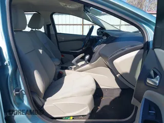 2012 Ford Focus SEL with VIN 1FAHP3H23CL417403, listed as a IAAI auction lot 42043152 with 140,604 mi miles. Bid and sale history available at carsss.com. Image 5.