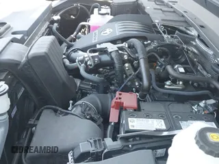 2024 Toyota Highlander XLE z VIN 5TDAAAB59RS065326, wystawiony jako IAAI lot #42701391 z przebiegiem 10 593 mil mil oraz . Historia ofert i sprzedaży dostępna na DreamBid. Obrazek 19.