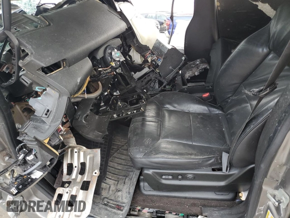2009 Hummer H2 z VIN 5GRGN83239H103146, wystawiony jako Copart lot #44941834 z przebiegiem Nie podano mil oraz Szkoda całkowita • Salvage title. Historia ofert i sprzedaży dostępna na DreamBid. Obrazek 7.