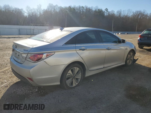 2013 Hyundai Sonata with VIN KMHEC4A45DA100032, listed as a Copart auction lot 46705995 with 124,544 mi miles and Salvage Title. Bid and sale history available at DreamBid. Image 3.