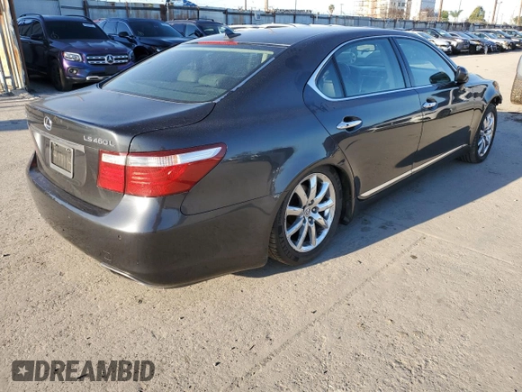 2007 Lexus LS 460 L z VIN JTHGL46FX75010314, wystawiony jako Copart lot #49655405 z przebiegiem 153 473 mil mil oraz Szkoda całkowita • Salvage title. Historia ofert i sprzedaży dostępna na DreamBid. Obrazek 3.