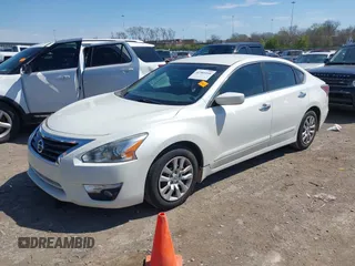 2014 Nissan Altima SV with VIN 1N4AL3AP7EC175558, listed as a IAAI auction lot 41903416 with 214,217 mi miles and . Bid and sale history available at carsss.com. Image 2.