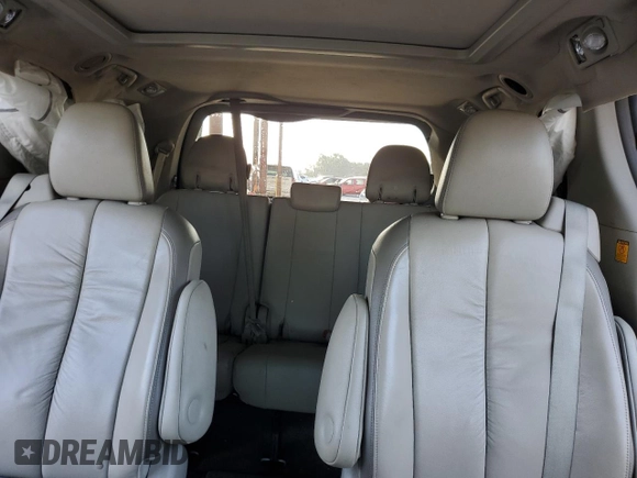 2012 Toyota Sienna XLE AAS z VIN 5TDYK3DC7CS220708, wystawiony jako Copart lot #58295075 z przebiegiem 154 529 mil mil oraz Szkoda całkowita • Salvage title. Historia ofert i sprzedaży dostępna na DreamBid. Obrazek 10.
