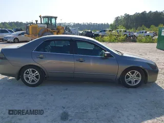 2006 Honda Accord EX-L z VIN 1HGCM56876A147156, wystawiony jako IAAI lot #42035408 z przebiegiem 386 761 mil mil oraz . Historia ofert i sprzedaży dostępna na DreamBid. Obrazek 13.