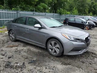 2017 Hyundai Sonata Hybrid Limited with VIN KMHE34L1XHA057588, listed as a Copart auction lot 62630693 with 95,634 mi miles. Bid and sale history available at carsss.com. Image 4.
