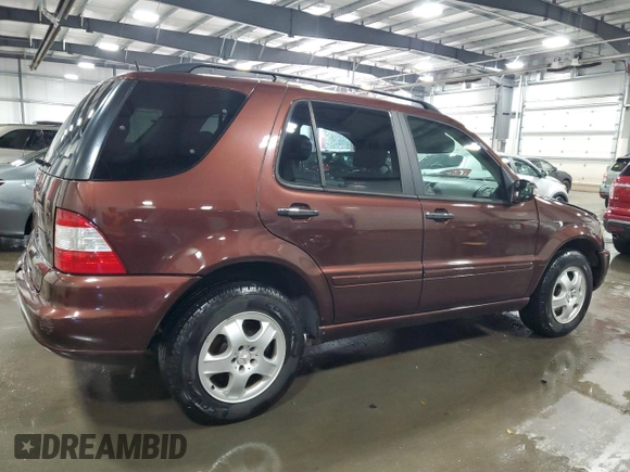 2002 Mercedes-Benz M-Class with VIN 4JGAB75E72A323840, listed as a Copart auction lot 75729384 with 122,811 mi miles and Salvage Title. Bid and sale history available at carsss.com. Image 3.