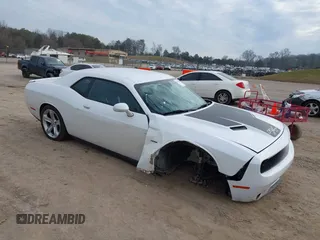 2015 Dodge Challenger R/T z VIN 2C3CDZAT5FH782903, wystawiony jako IAAI lot #41171604 z przebiegiem 102 041 mil mil oraz . Historia ofert i sprzedaży dostępna na DreamBid. Obrazek 1.