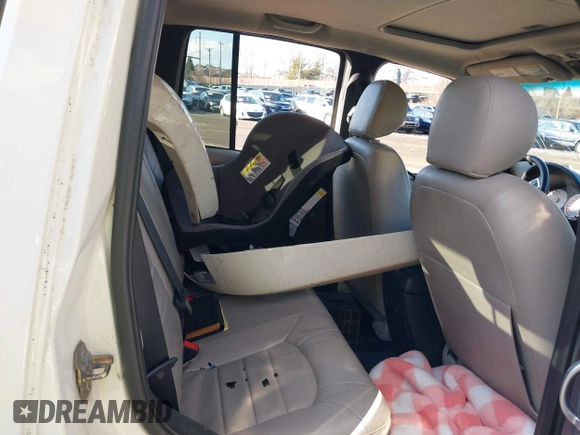2004 Jeep Liberty Limited with VIN 1J8GL58KX4W188675, listed as a IAAI auction lot 41544924 with 131,481 mi miles. Bid and sale history available at carsss.com. Image 8.