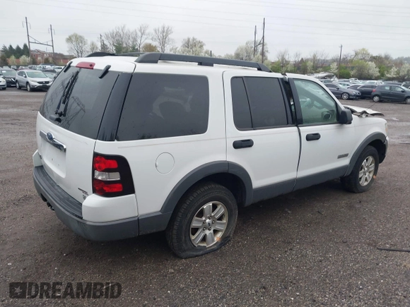 2006 Ford Explorer XLT with VIN 1FMEU73E86UA38132, listed as a IAAI auction lot 41974292 with Not Provided miles. Bid and sale history available at carsss.com. Image 4.
