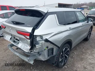 2022 Mitsubishi Outlander SE z VIN JA4J4UA89NZ068444, wystawiony jako IAAI lot #41800644 z przebiegiem 48 793 mil mil oraz . Historia ofert i sprzedaży dostępna na DreamBid. Obrazek 4.