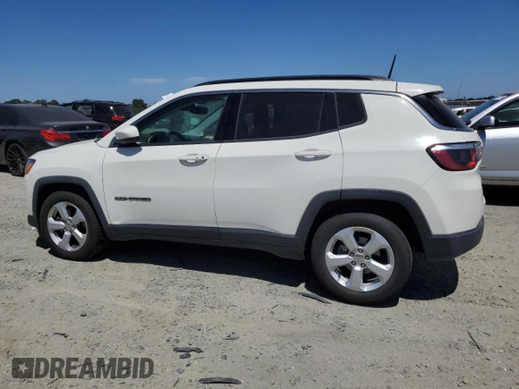 2018 Jeep Compass Latitude z VIN 3C4NJCBB8JT495295, wystawiony jako Copart lot #61054315 z przebiegiem 50 324 mil mil oraz Szkoda całkowita • Salvage title. Historia ofert i sprzedaży dostępna na DreamBid. Obrazek 2.