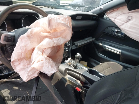 2017 Ford Mustang V6 с VIN 1FA6P8AM4H5289474, выставлен на аукционе IAAI как лот 42412302 с пробегом Не указан миль и . История ставок и продаж доступна на DreamBid. Изображение 5.