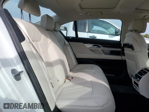 2021 BMW 7 Series 740i xDrive с VIN WBA7T4C00MCG02720, выставлен на аукционе Copart как лот 72033844 с пробегом 29 767 миль миль и Списание • Salvage title. История ставок и продаж доступна на DreamBid. Изображение 10.