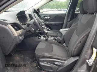 2017 Jeep Cherokee Latitude with VIN 1C4PJMCS8HW505261, listed as a Copart auction lot 60284375 with 37,744 mi miles and Salvage title. Bid and sale history available at DreamBid. Image 7.