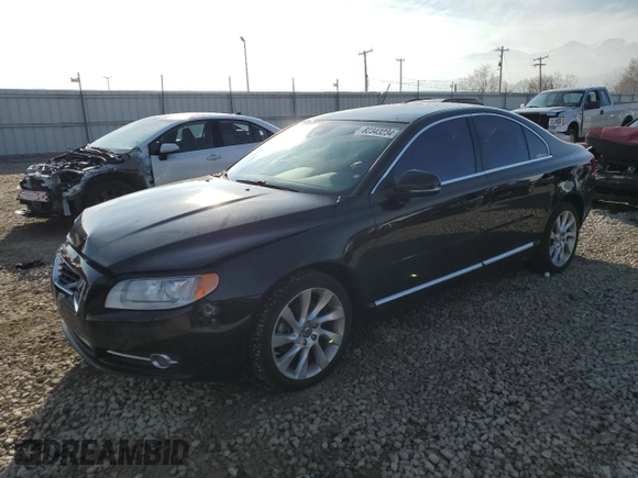 2013 Volvo S80 T6 with VIN YV1902AH0D1172403, listed as a Copart auction lot 82343234 with 128,092 mi miles and Salvage Title. Bid and sale history available at carsss.com. Image 1.