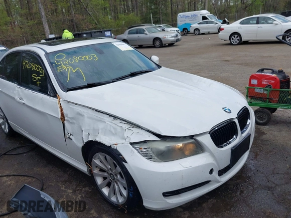 2011 BMW 3 Series 328i xDrive with VIN WBAPK7C58BA820717, listed as a IAAI auction lot 42080003 with 213,034 mi miles. Bid and sale history available at carsss.com. Image 6.
